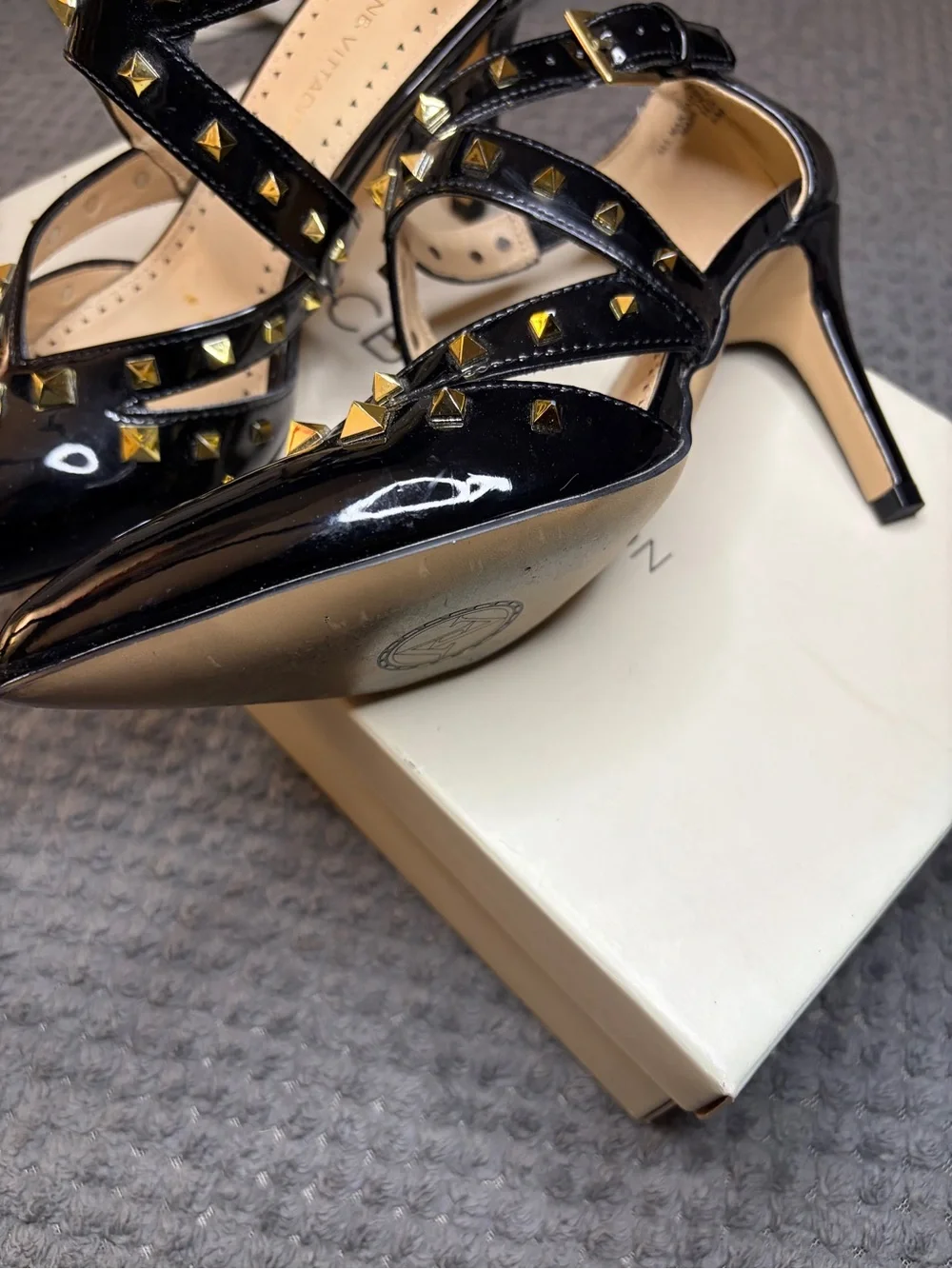 Adrienne Vittadini Black Patent Pointed-Toe Studded Strappy Heels size 6